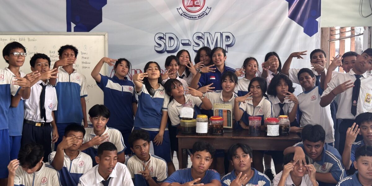 Pembelajaran Pembuatan Eco Enzyme dari Kulit Buah